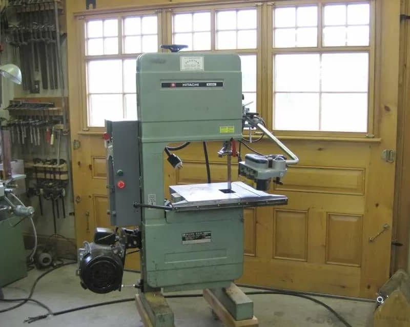 Hitachi B600A Bandsaw