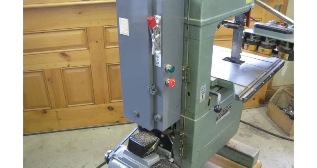 Hitachi B600A Bandsaw