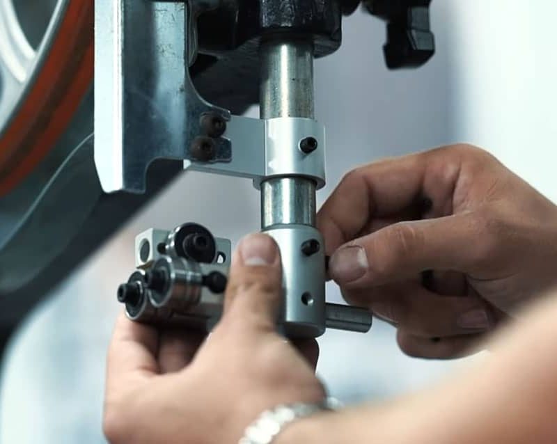 Understanding Bandsaw Guide Kits