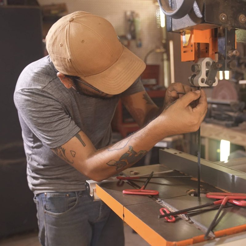 advanced-bandsaw-guide-system-woodworking-scaled