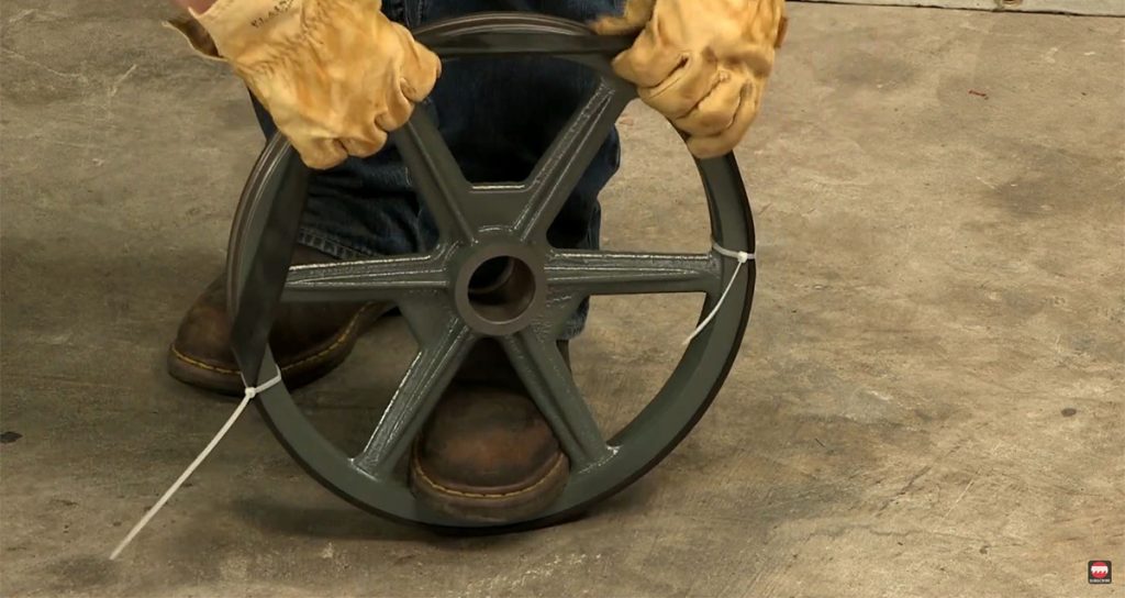 Changing a band tire
